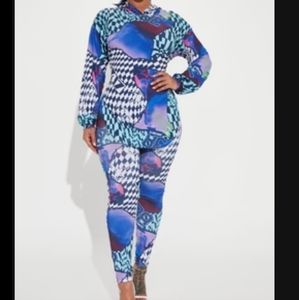 **SOLD** 2 piece legging set